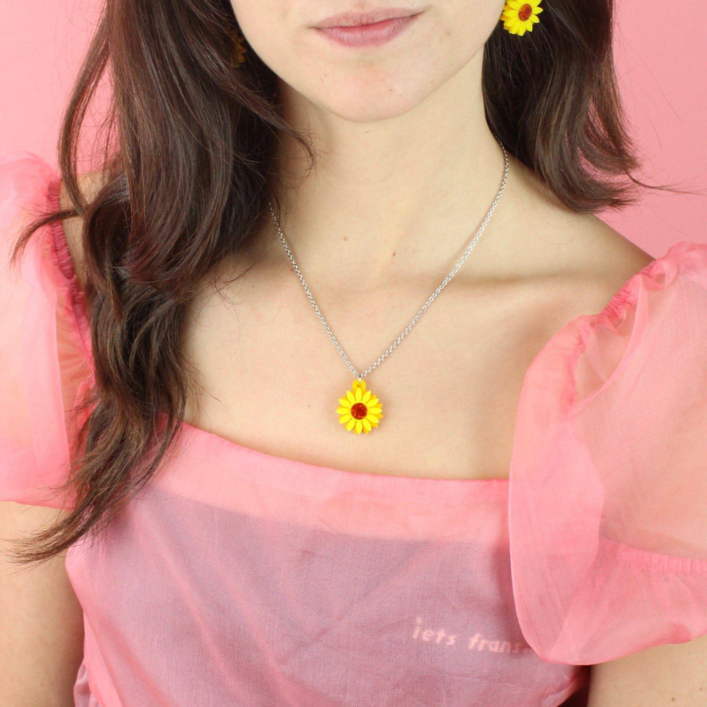 Sunflower Necklace - Sour Cherry