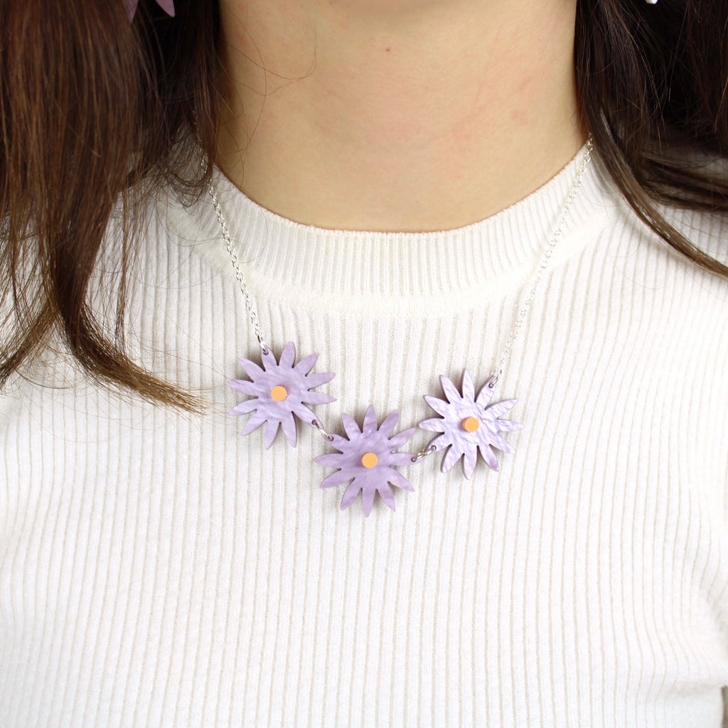 Lilac Daisy Daisy Give Me Your Answer Do Necklace (Sterling Silver) - Sour Cherry
