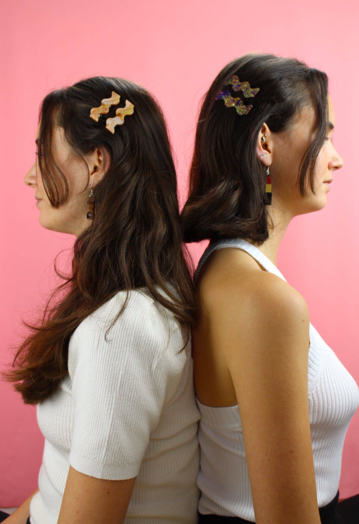 Pecan Wavy Hair Clips - Sour Cherry