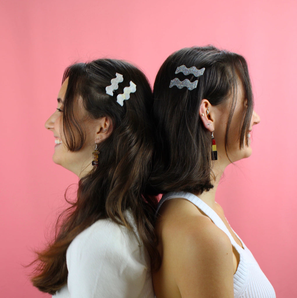Almond Wavy Hair Clips - Sour Cherry
