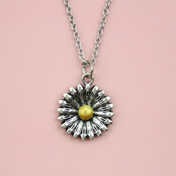 Daisy Charm Necklace - Sour Cherry