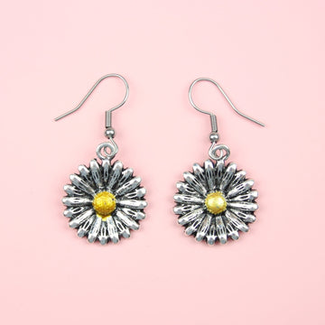 Daisy Earrings - Sour Cherry