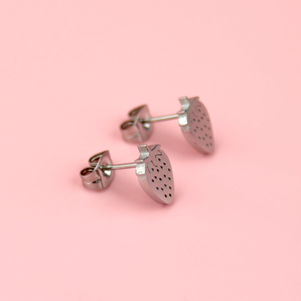 Stainless steel strawberry shaped studs