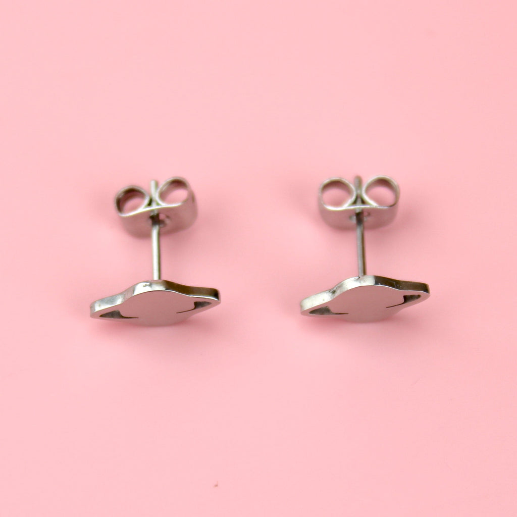 Stainless steel saturn shaped studs